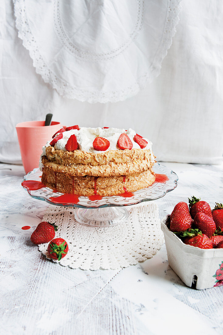 Angel food cake with strawberries