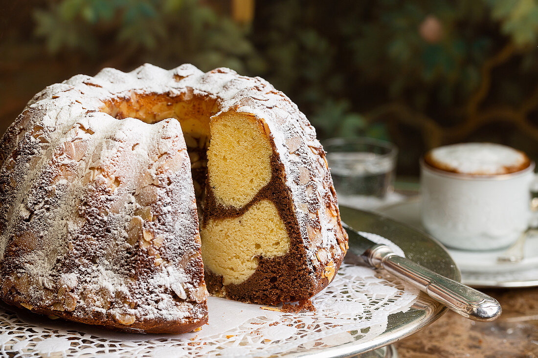 Classic ring cake