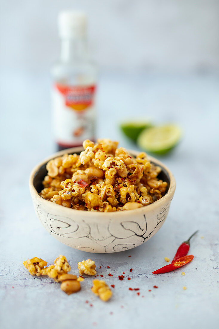 Chili-Erdnuss-Popcorn