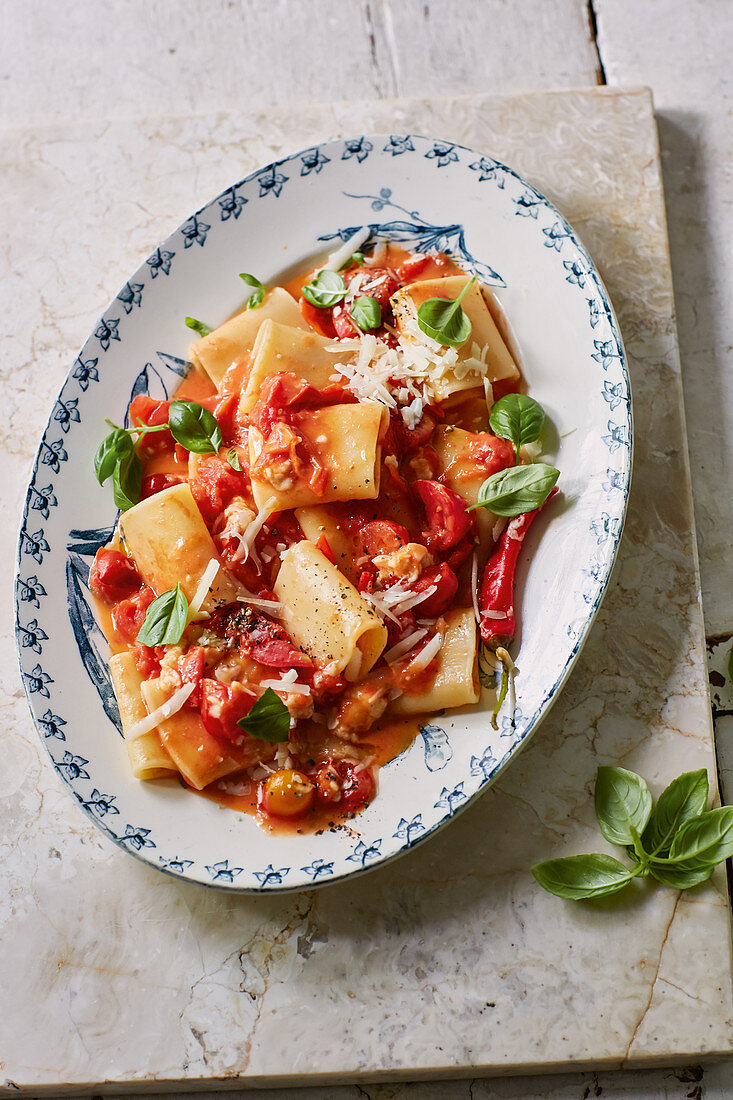 Paccheri allo Scarpariello - Röhrennudeln mit Tomaten (Italien)