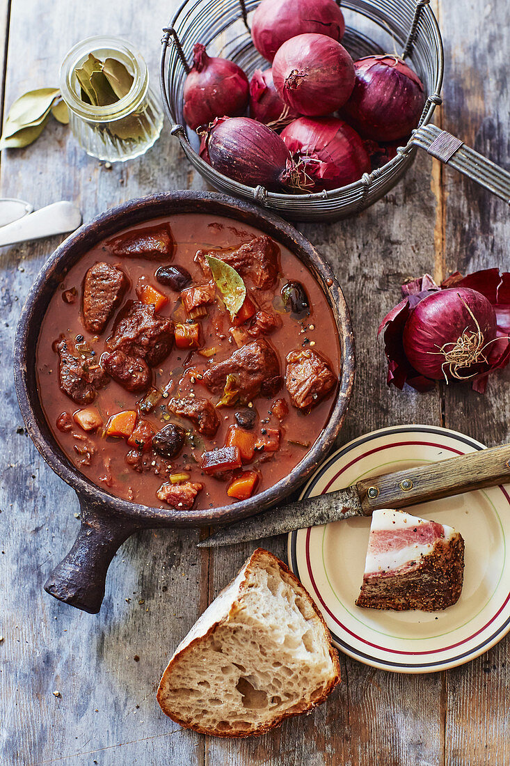 Spezzatino di cinghiale -Wildschweinragout aus der Maremma