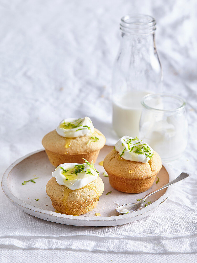 Muffins mit Joghurtcreme