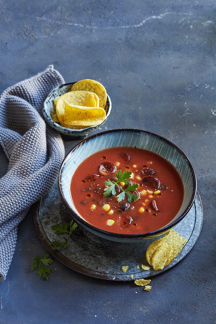 Mexikanische Tomatensuppe mit Kidneybohnen