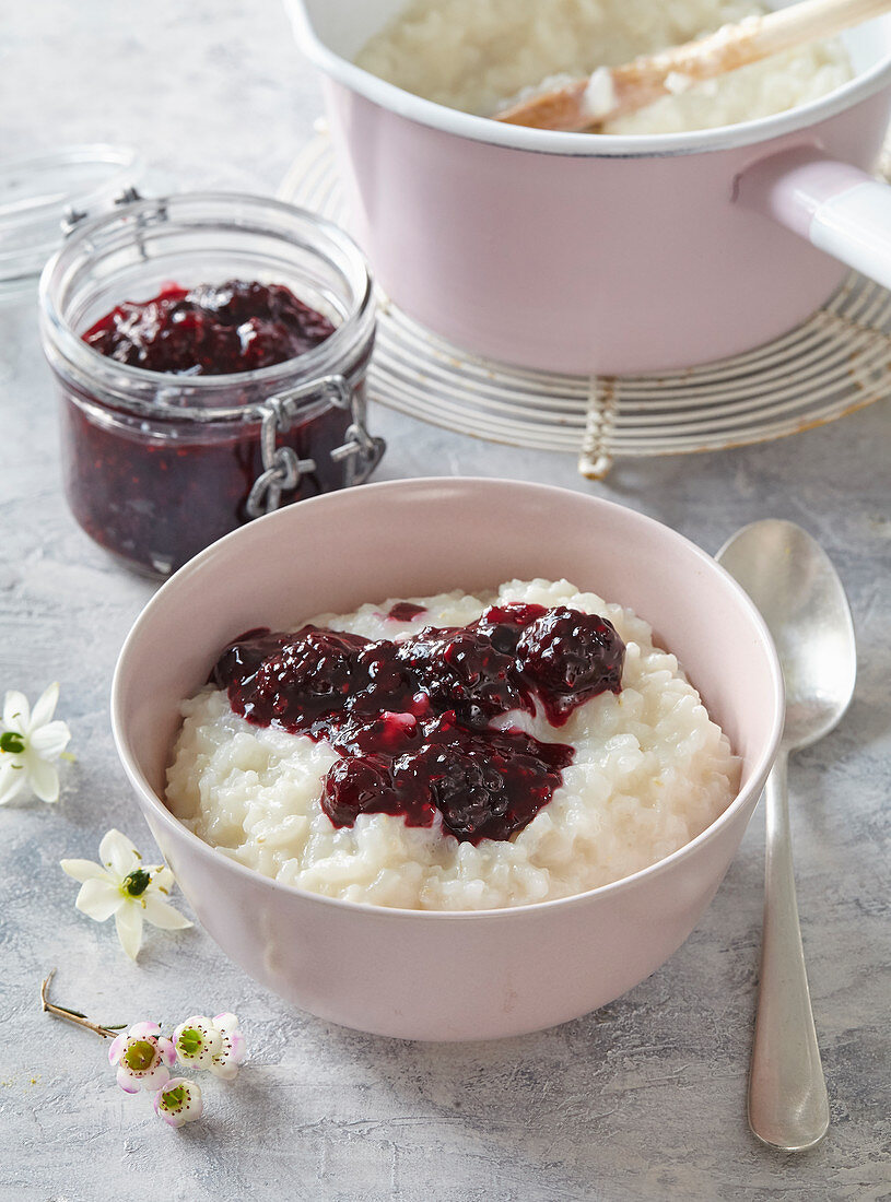 Milk rice with forrest berries sauce