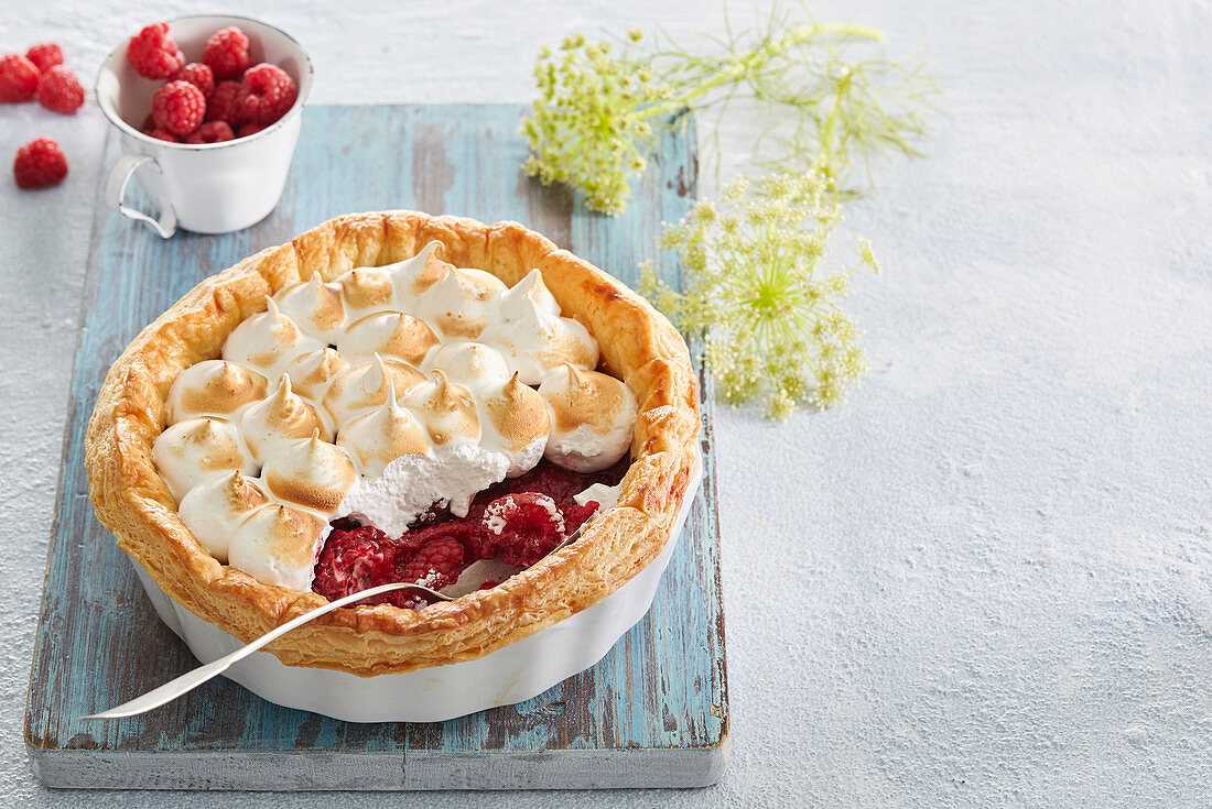 Raspberry cake with meringue