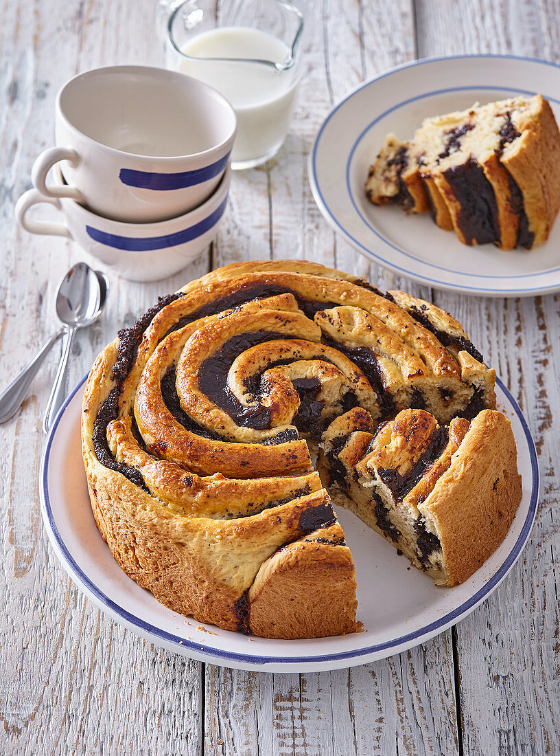 Schneckenkuchen mit Mohn