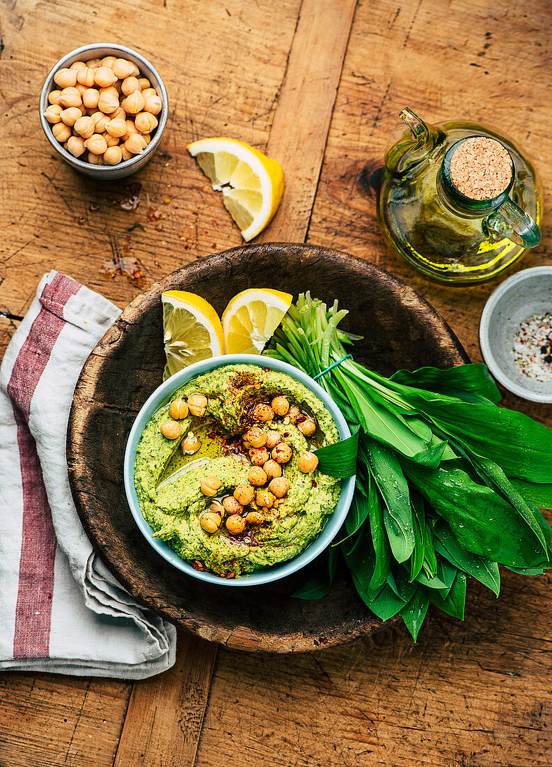 Wild garlic hummus