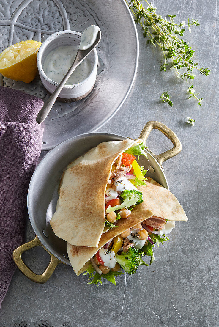 Vegetable and chickpea salad in pita bread
