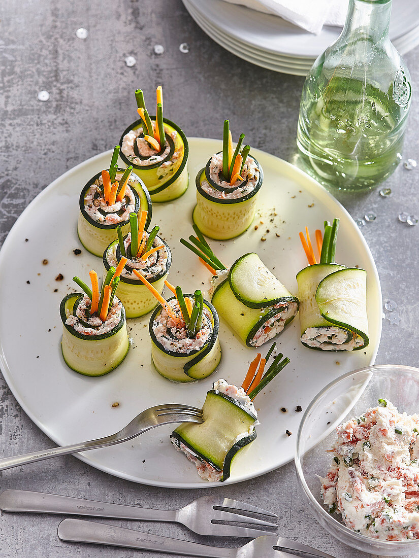 Zucchini rolls with French spread