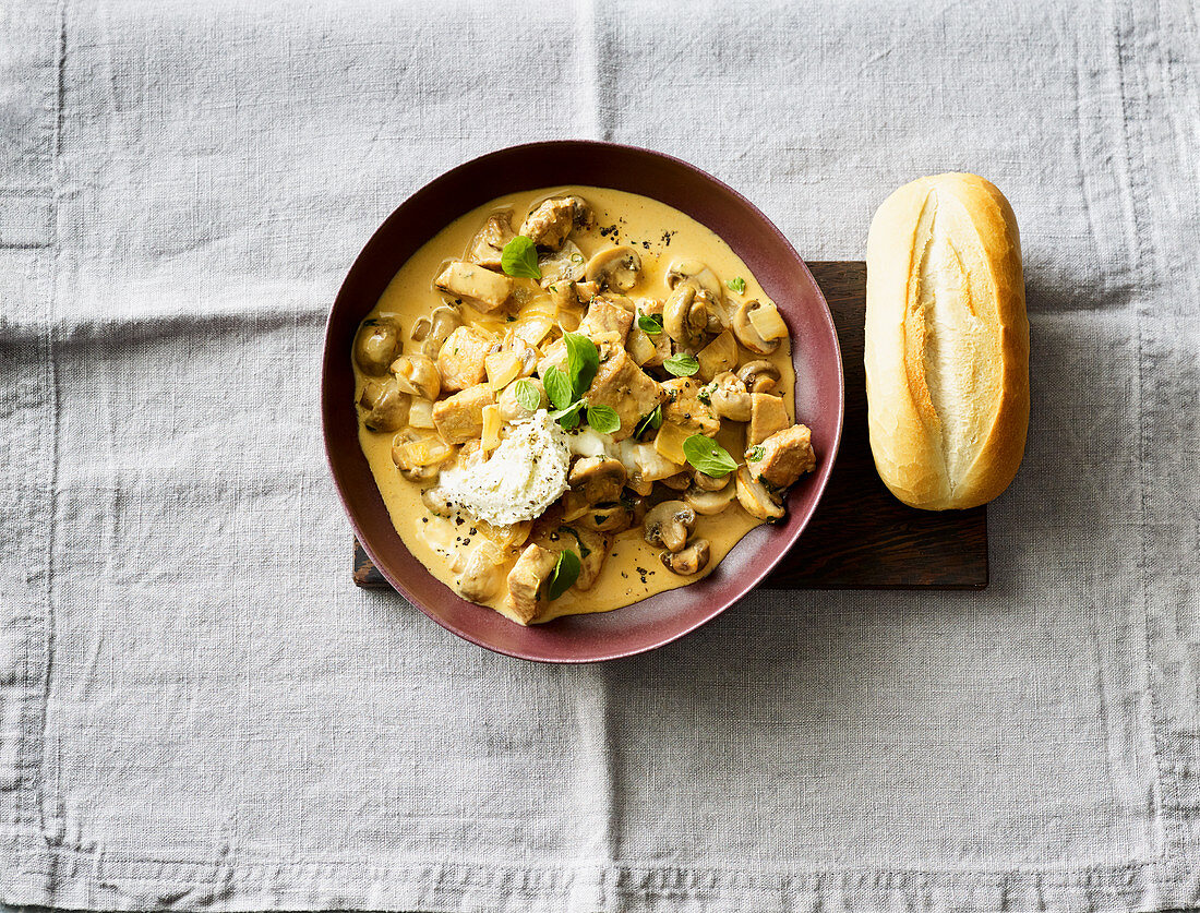 Champignon-Rahmgulasch vom Schwein