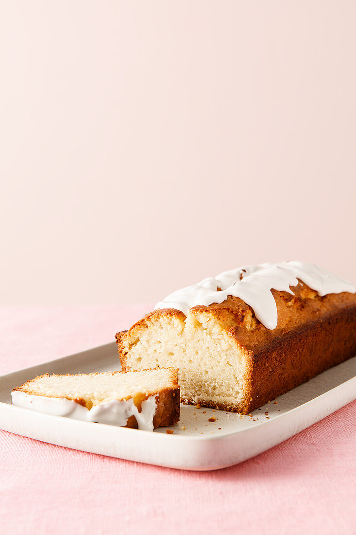 Classic lemon cake (vegan)