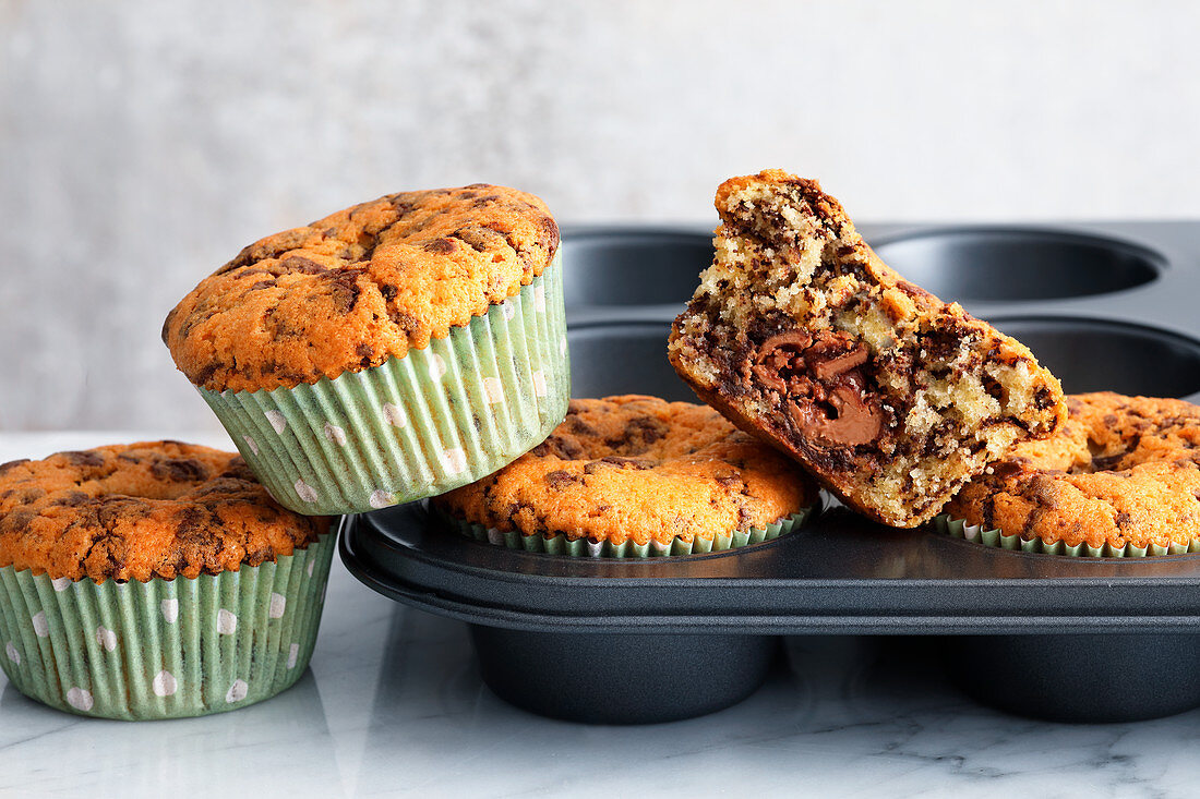 Eierlikör-Muffins mit Schokoraspeln