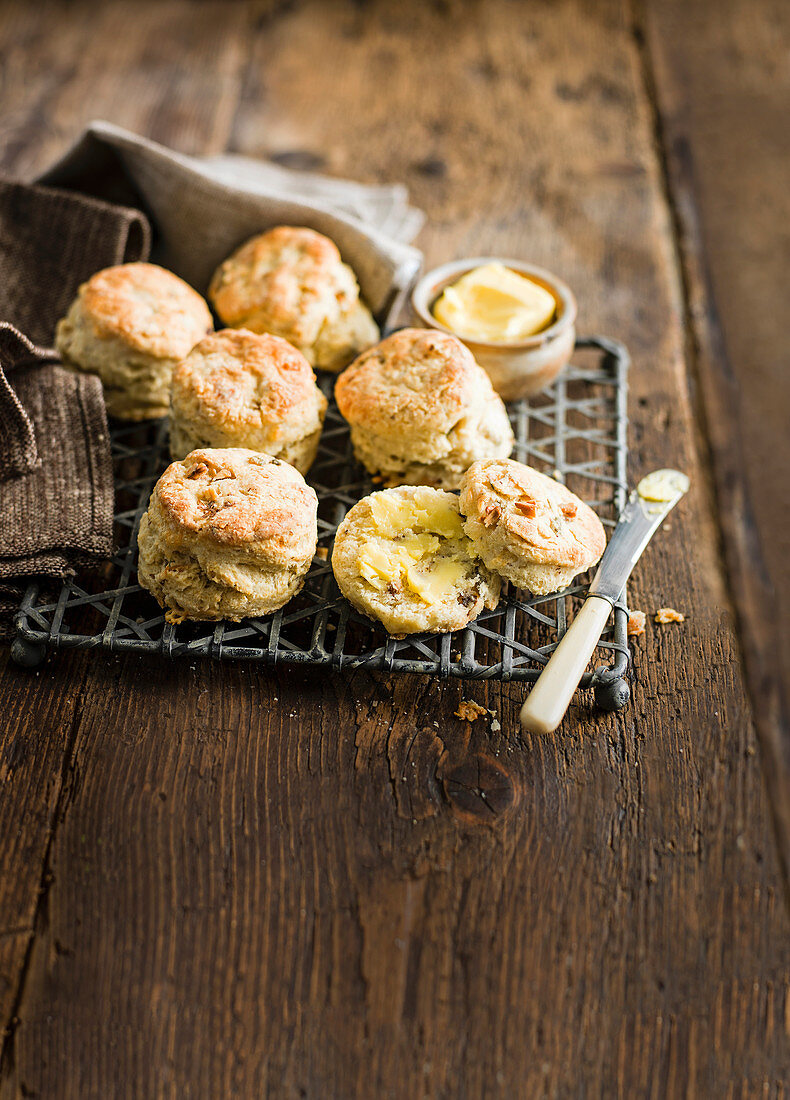 Walnut and roquefort scones