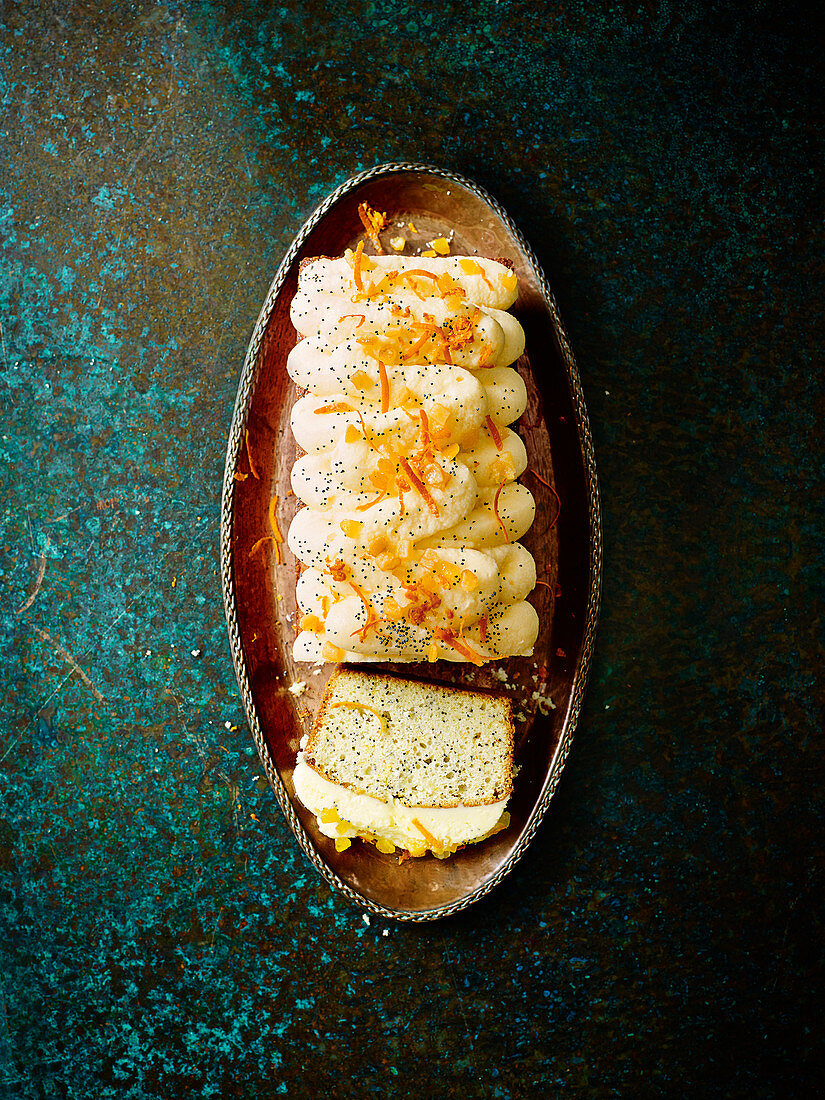 Mohn-Kastenkuchen mit Mandarinencreme