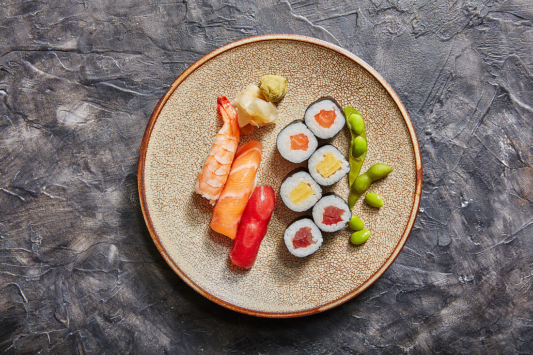 Sushi platter (Japan)