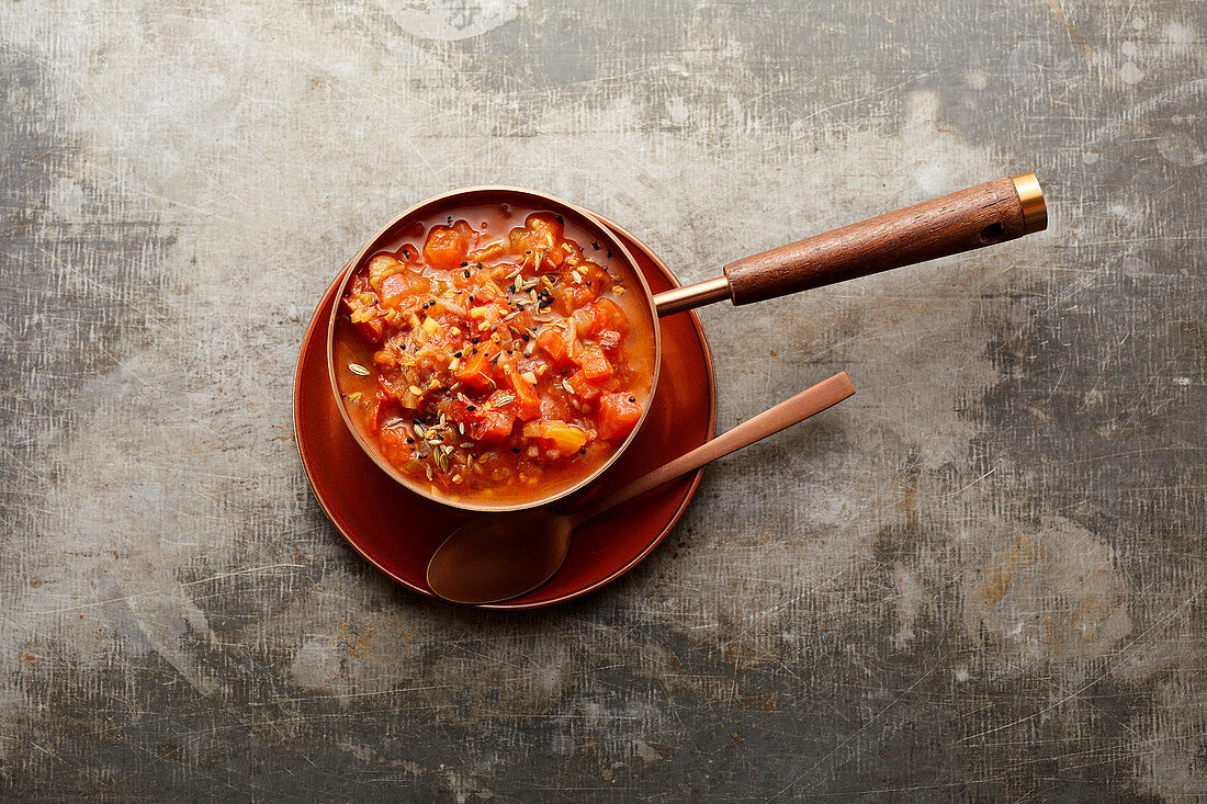 Indian tomato and date chutney