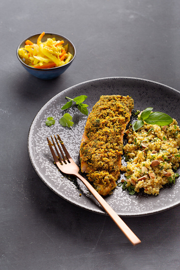 Salmon with a herb crust, turmeric and bulgur