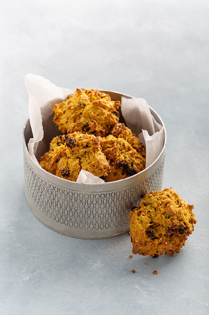 Carrot and turmeric cookies