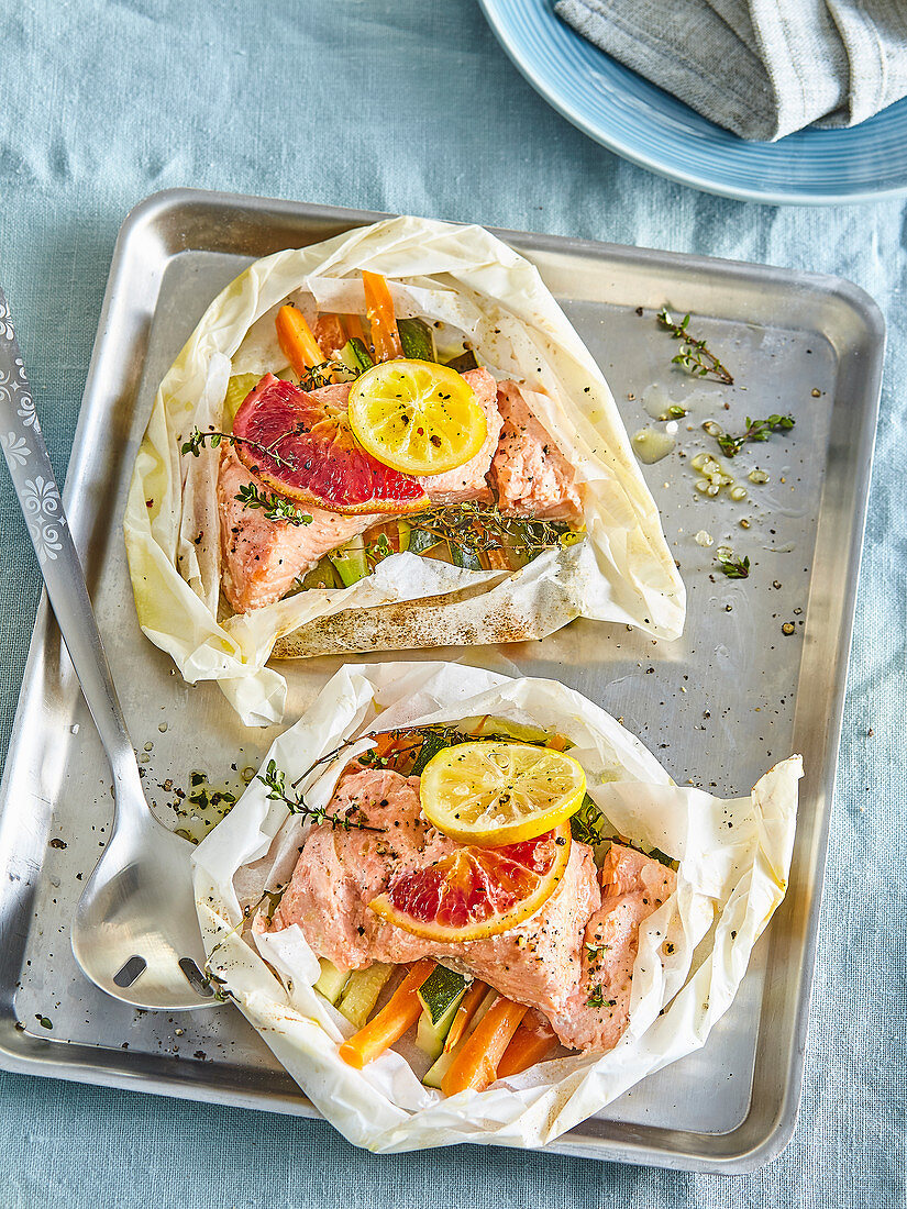 Salmon in papillote with orange and thyme