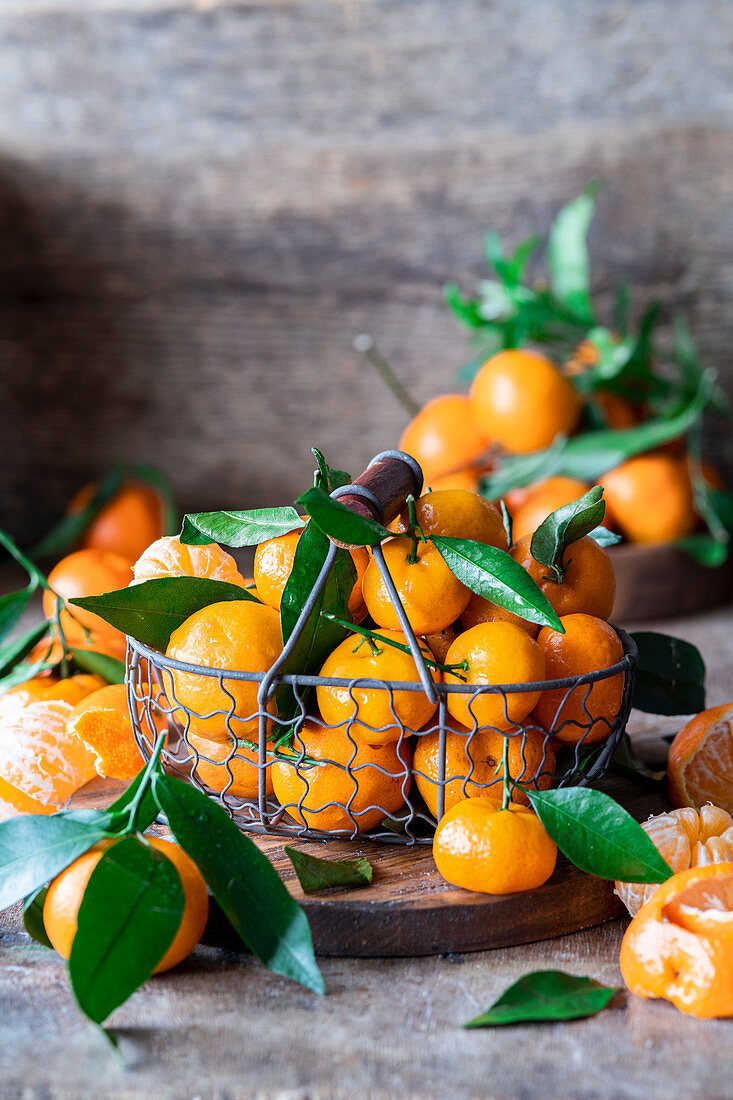 Mandarinen in einem Korb