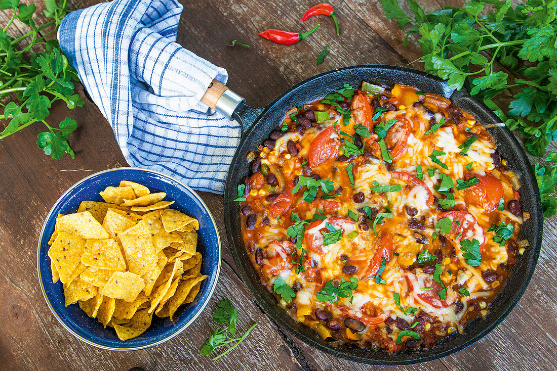 Pan-o-nachos with tomatoes and beans