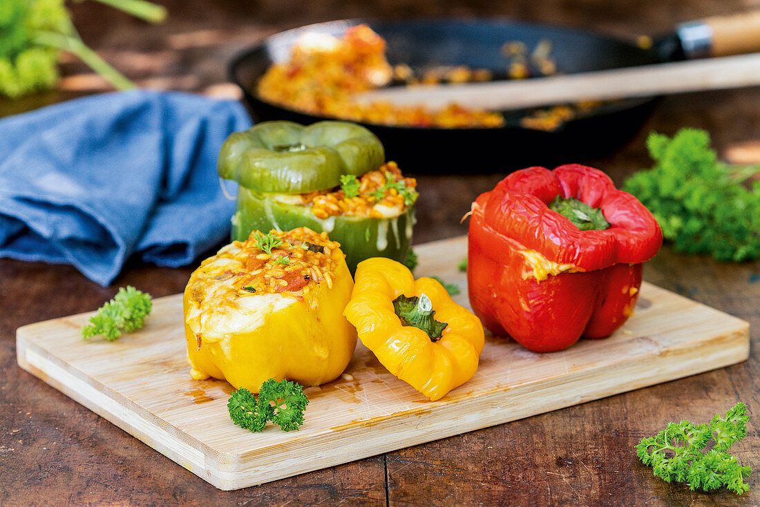 Stuffed peppers with zucchini