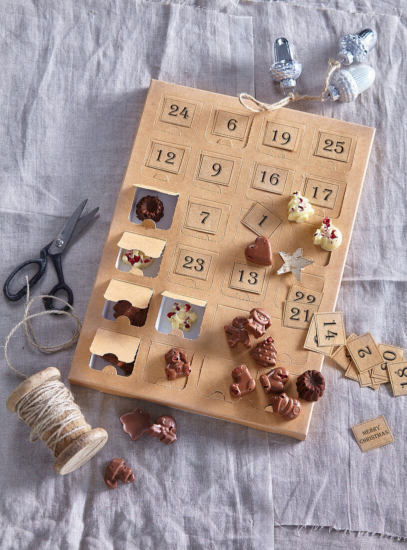 Small chocolate figurines Advent Calendar
