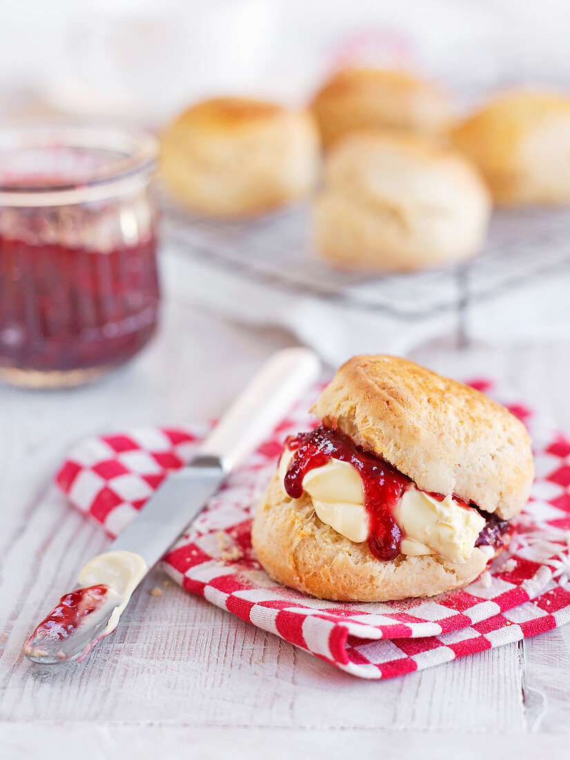 Easy fluffy scones