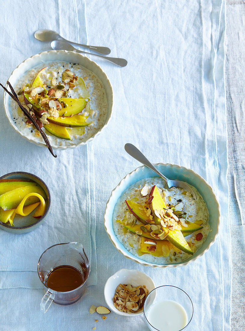 Porridge with mango