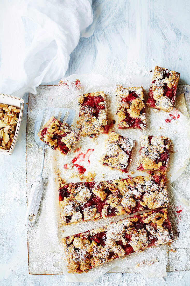 Berry and walnut crumble slice