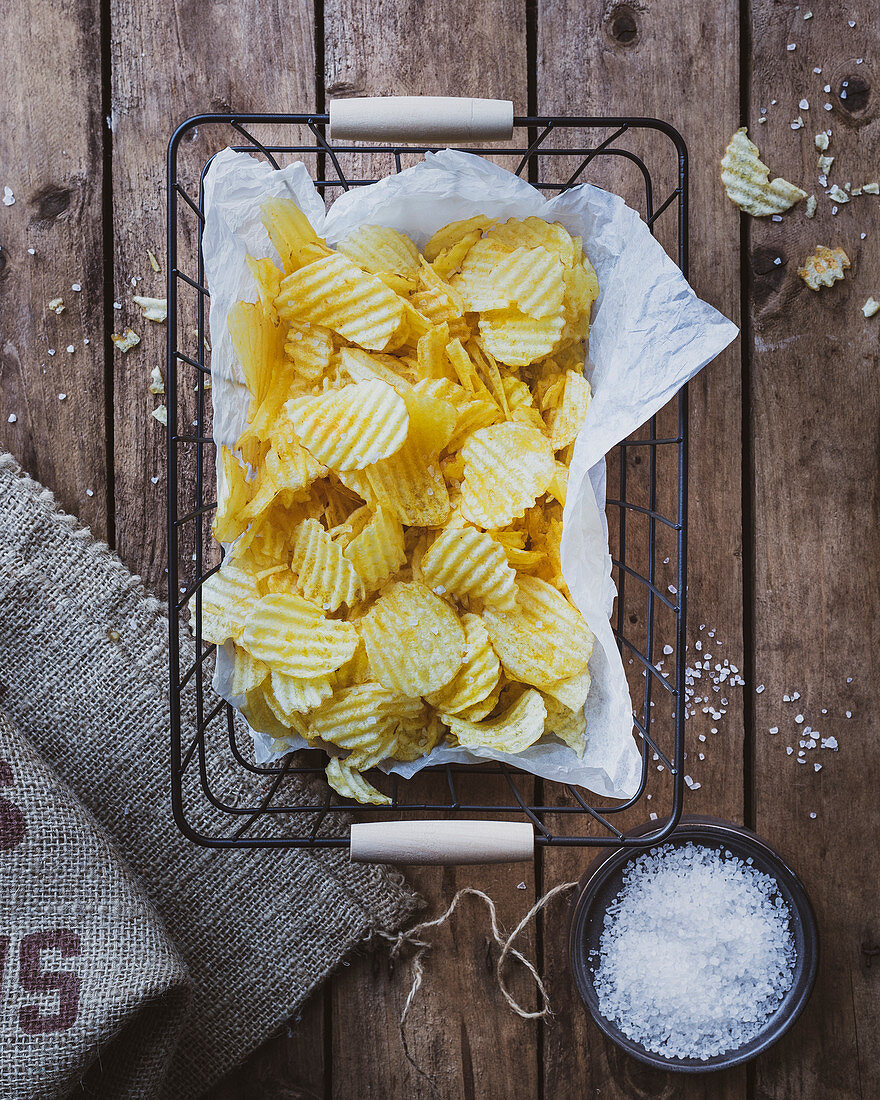 Kartoffelchips mit Meersalz