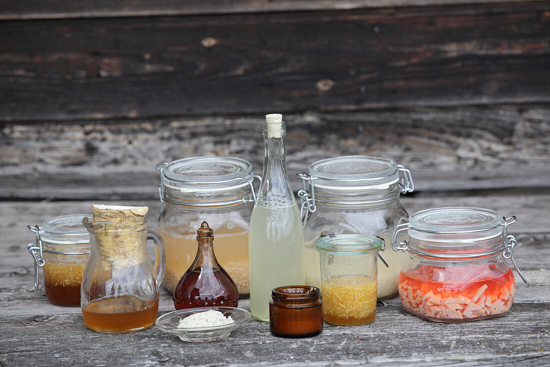 Various ointments made from horseradish root (natural medicine)