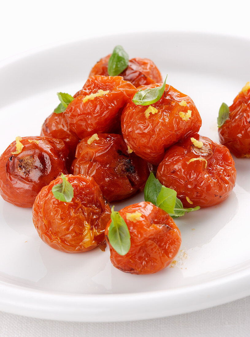 Konfierte Tomaten mit Basilikum