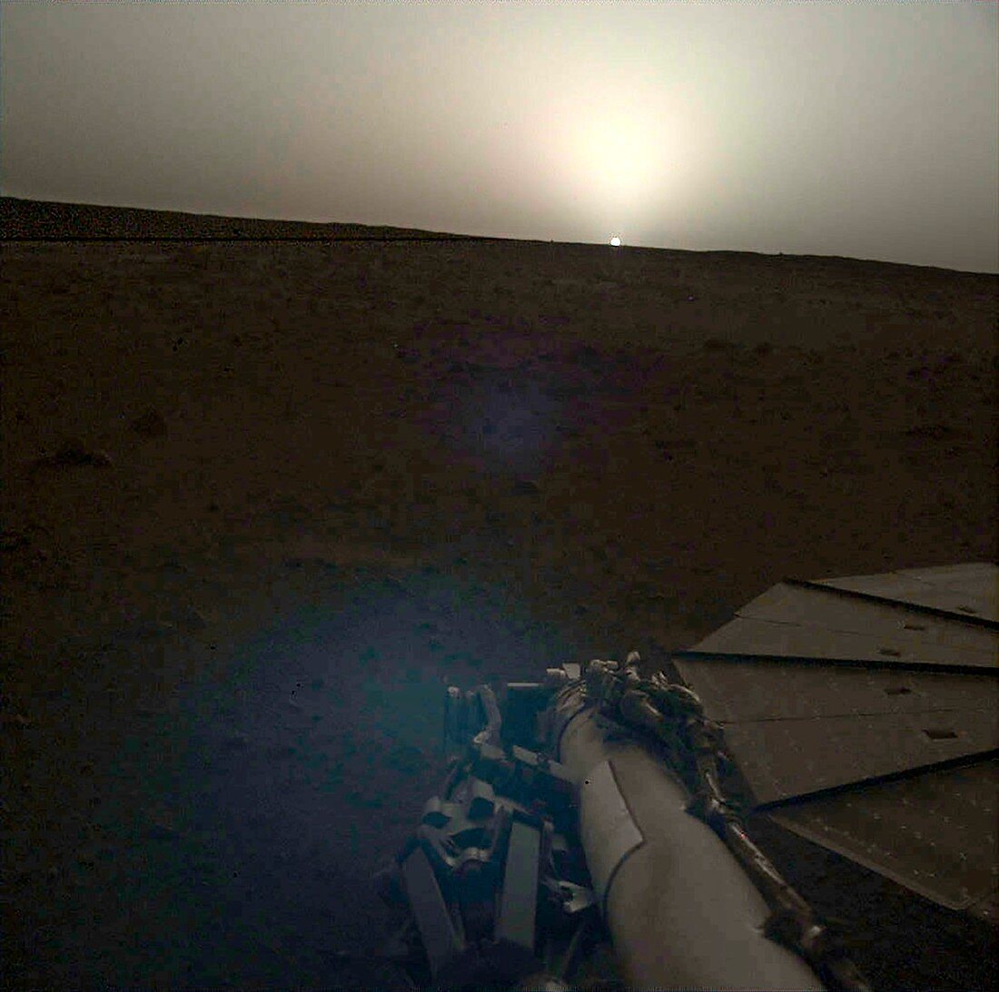 NASA InSight imaging a sunset on Mars