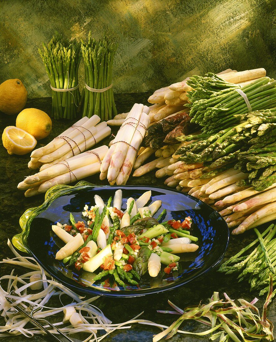 Asparagus salad with various types of asparagus & tomatoes