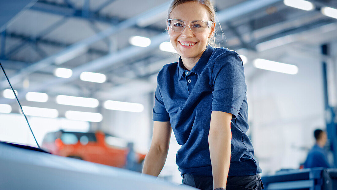 Car mechanic