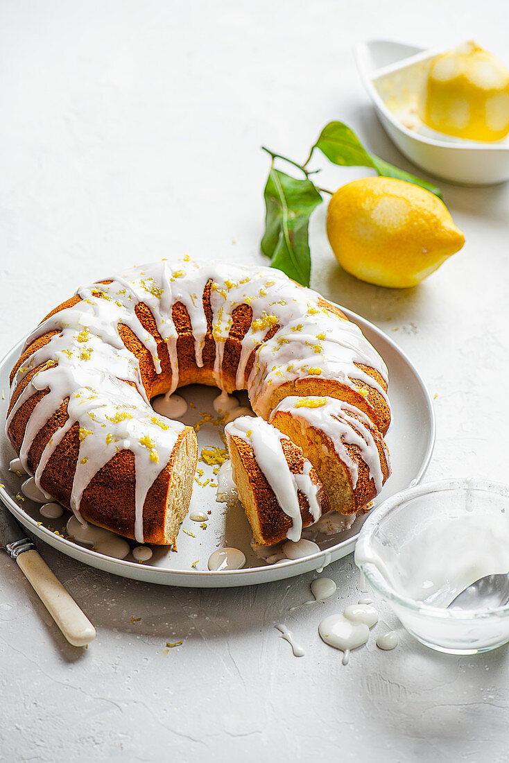 Lemon drizzle bundt cake with lemon icing