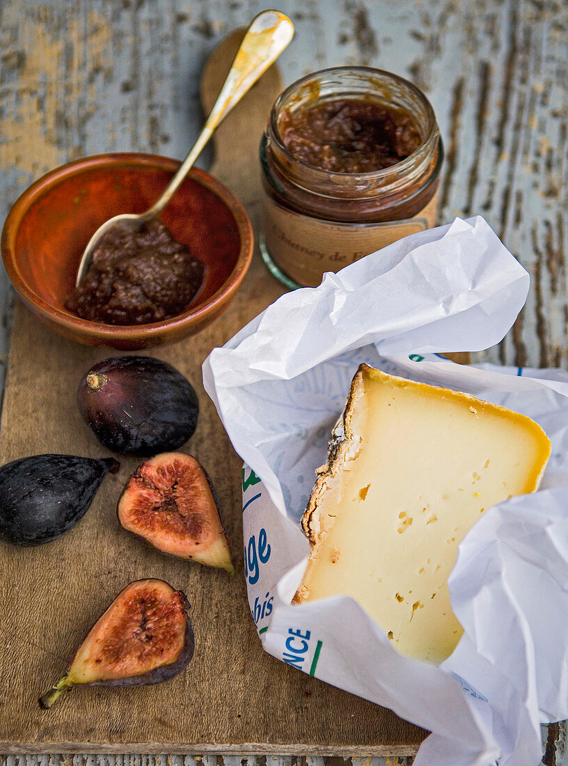 Fig chutney served with French sheep cheese