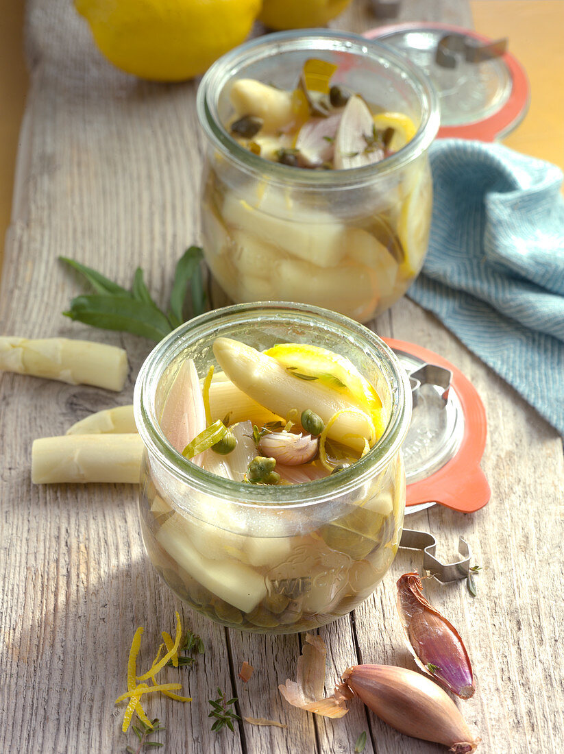 Pickled asparagus with capers and shallots