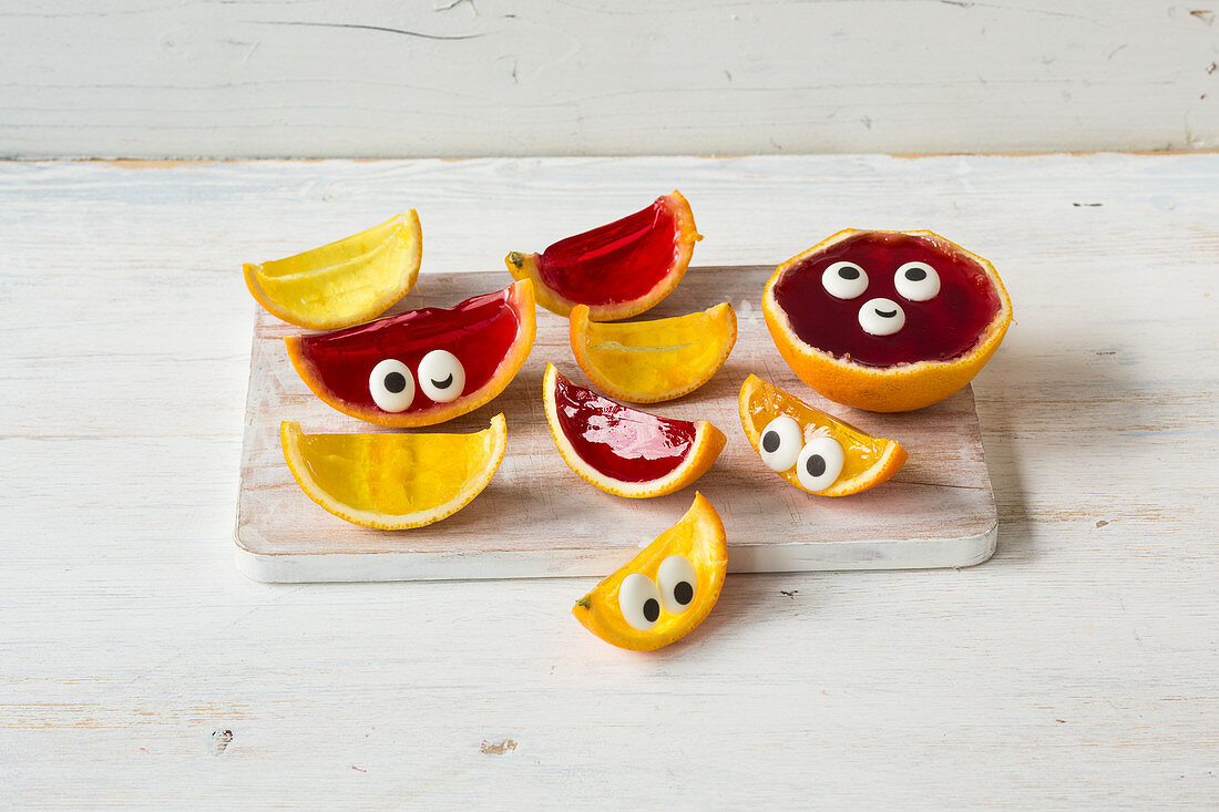 Jelly smilies with sugar eyes