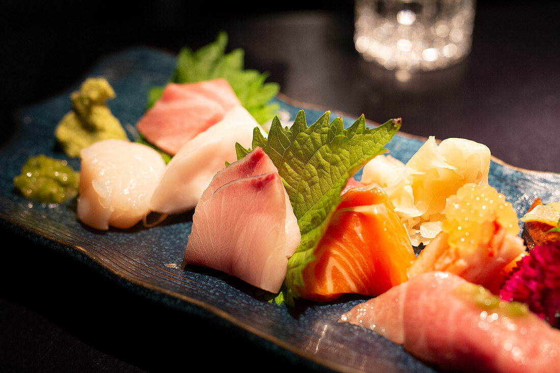 Sashimi von Thunfisch, Lachs und Dorade