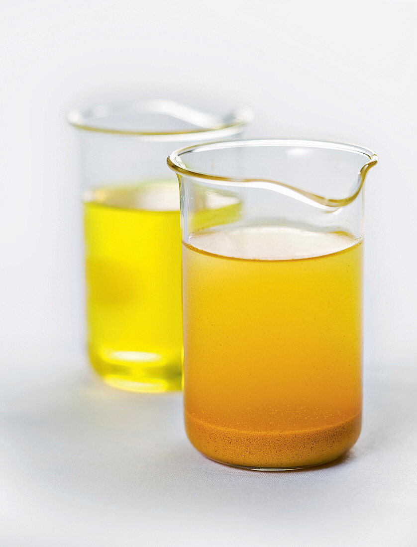 Turmeric oil from molecular cuisine