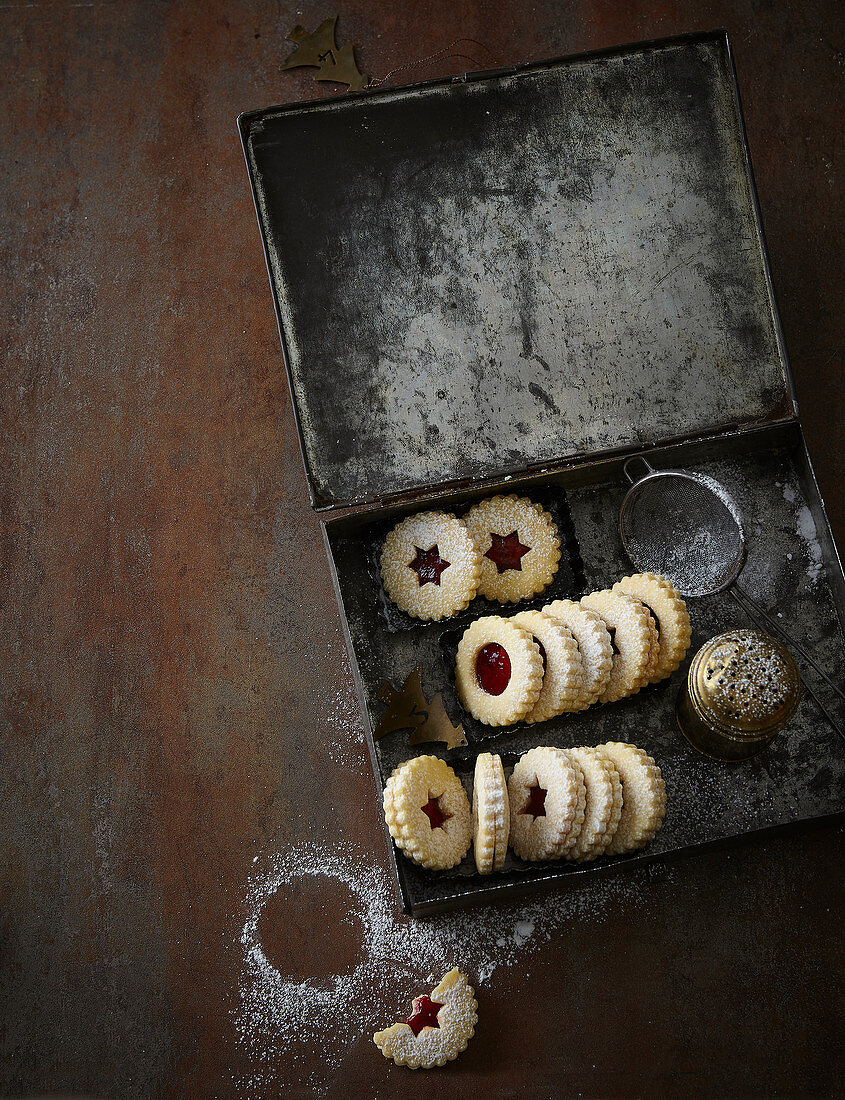 Linzer cookies