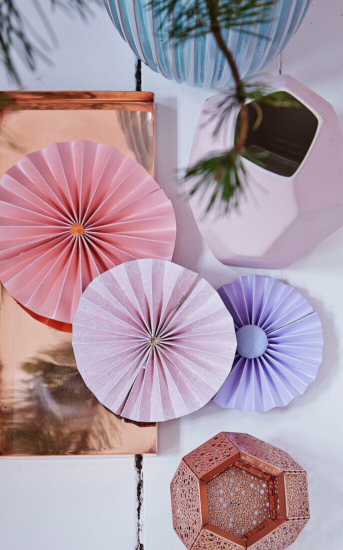 DIY paper rosettes