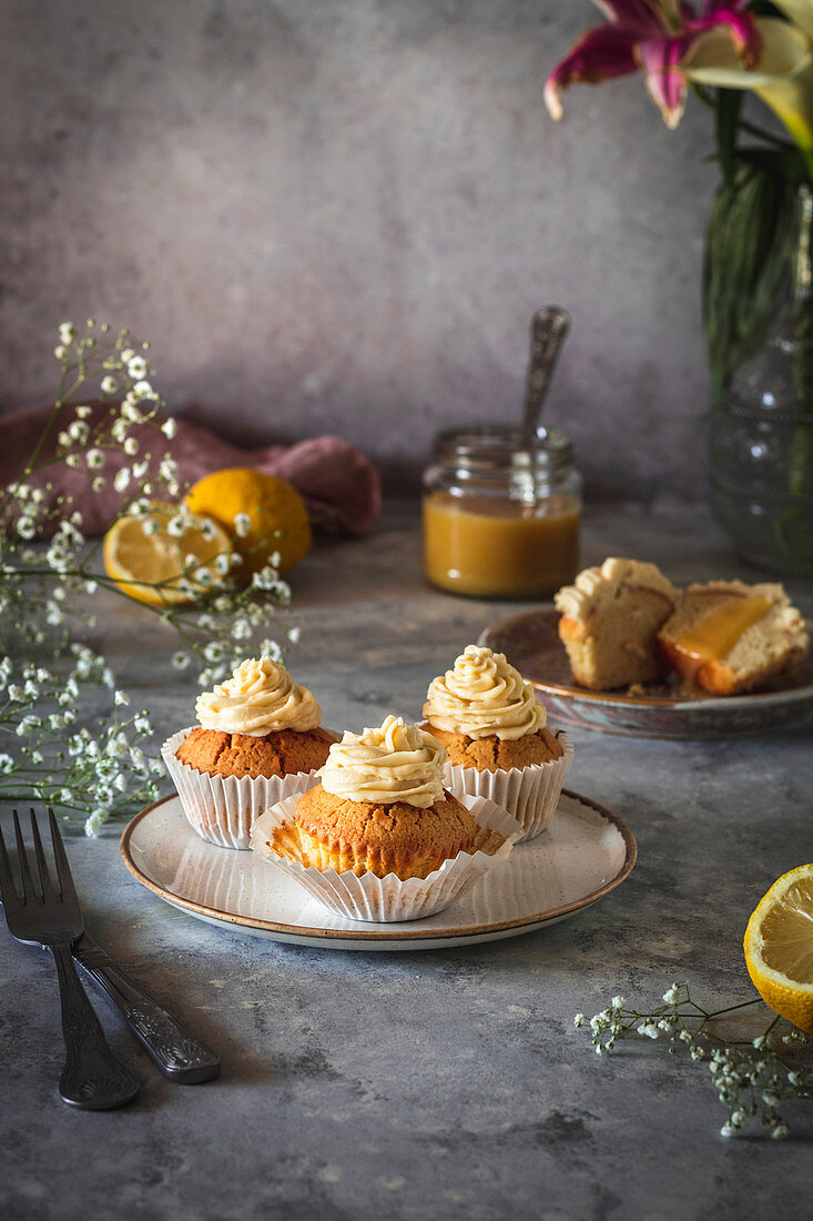 Lemon curd cupcakes spring scene