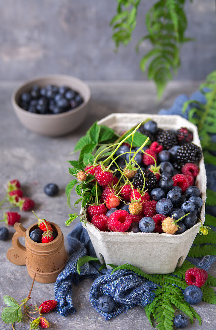 Sommerbeeren im Pappschälchen