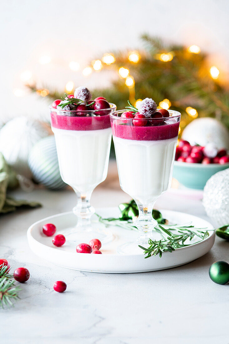 Cranberry-Pannacotta zu Weihnachten