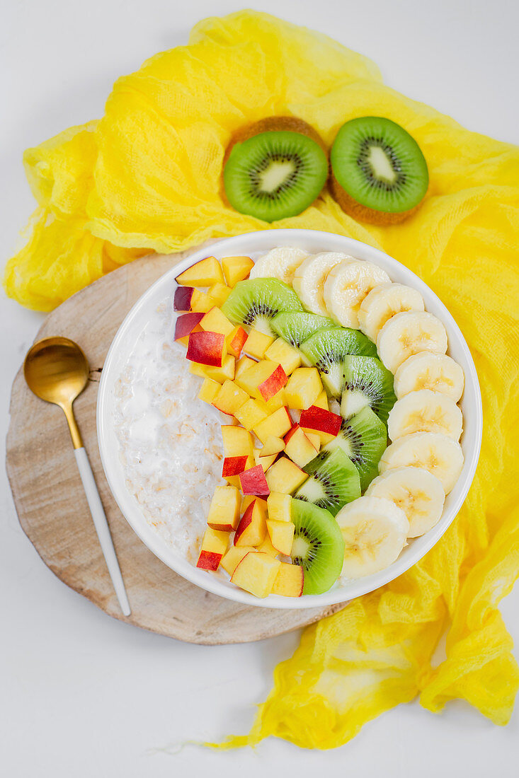 Porridge mit Früchten