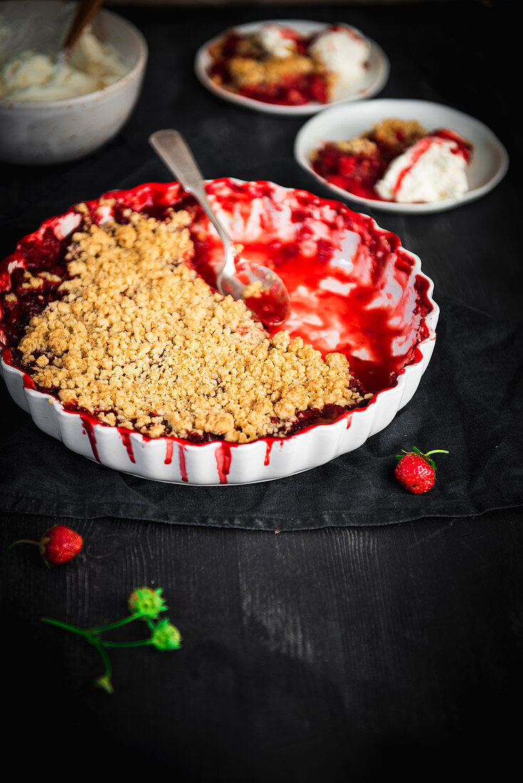 Strawberry Crumble