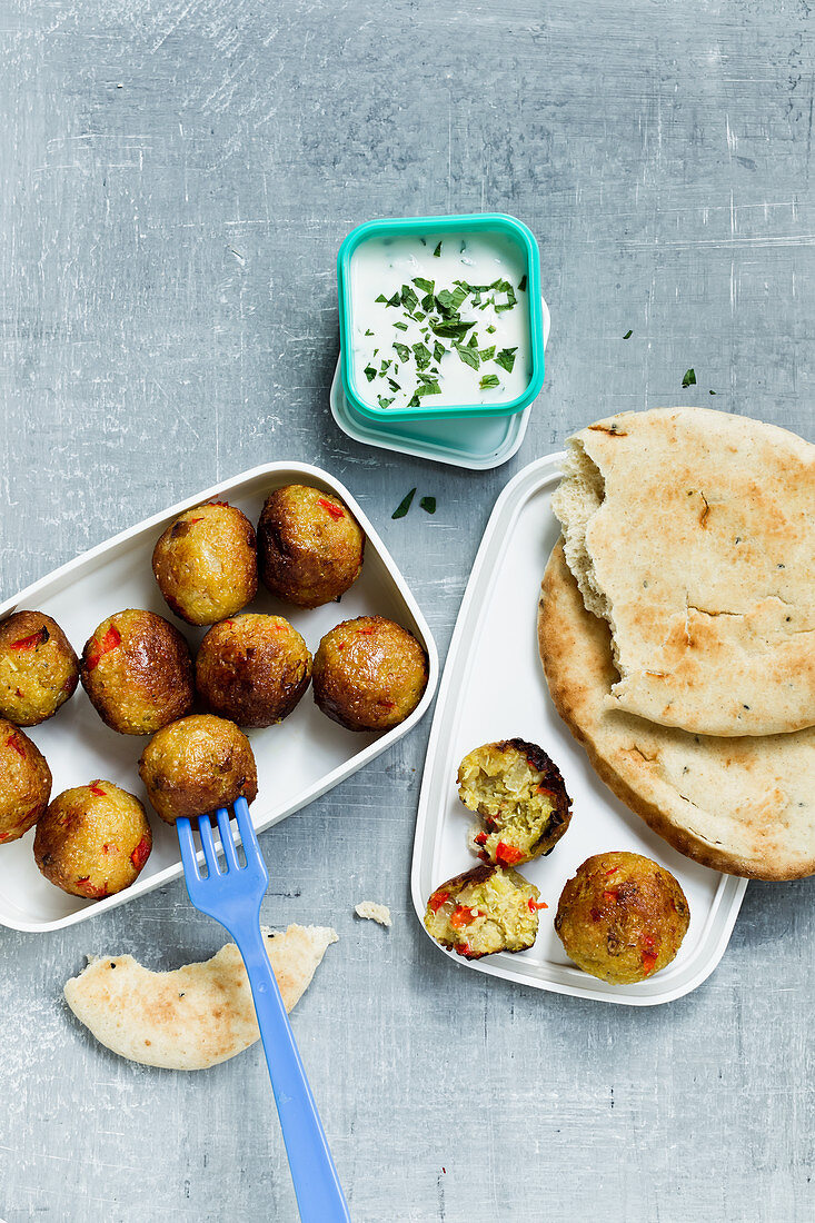 Quinoa falafel and flatbread 'To Go'